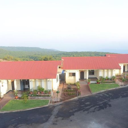 Suryamala Bunglows Villa Mahābaleshwar Esterno foto