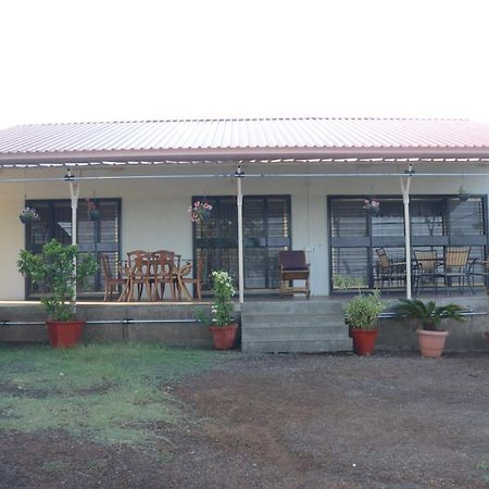 Suryamala Bunglows Villa Mahābaleshwar Esterno foto
