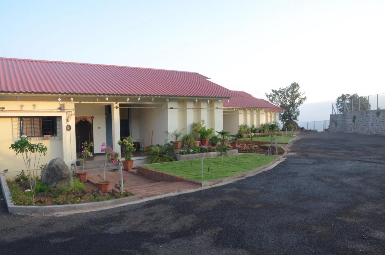 Suryamala Bunglows Villa Mahābaleshwar Esterno foto